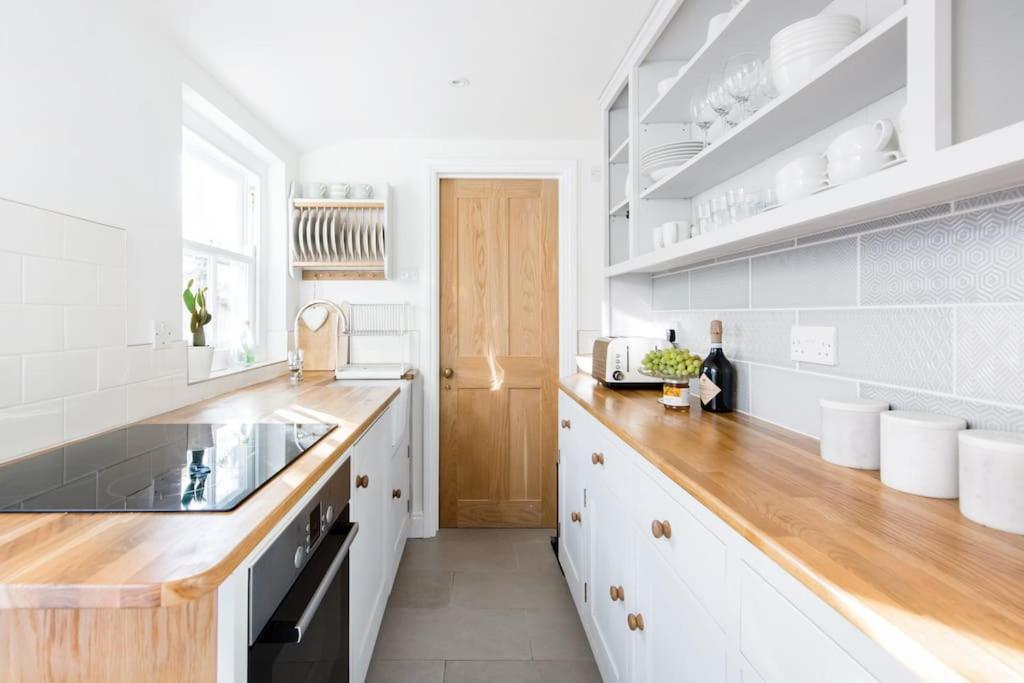 Boat House, Relax In A Whitstable Fisherman'S Cottage מראה חיצוני תמונה