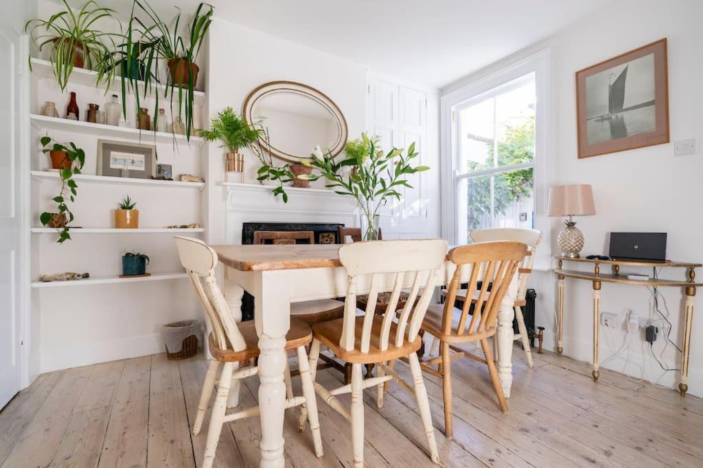 Boat House, Relax In A Whitstable Fisherman'S Cottage מראה חיצוני תמונה