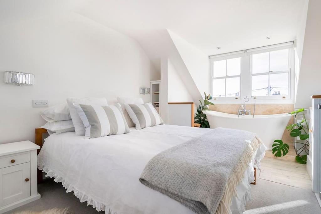 Boat House, Relax In A Whitstable Fisherman'S Cottage מראה חיצוני תמונה